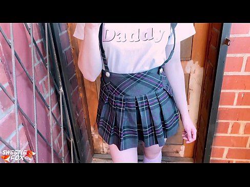 ❤️ 女学生深深地吸吮她的鸡巴，代替上课做爱 ❤ Fucking﹏﹏